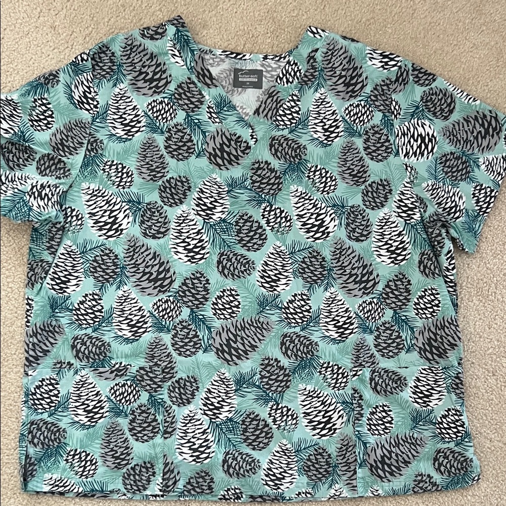 Women’s Butter-Soft Originals - Scrub Top- Like New- size 2X